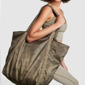 PINK BY VICTORIA’S SECRET WEEKENDER TOTE BAG